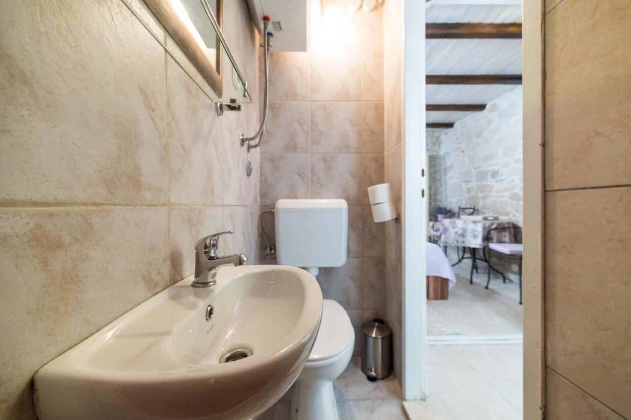 Guesthouse Mirula Split Bagian luar foto