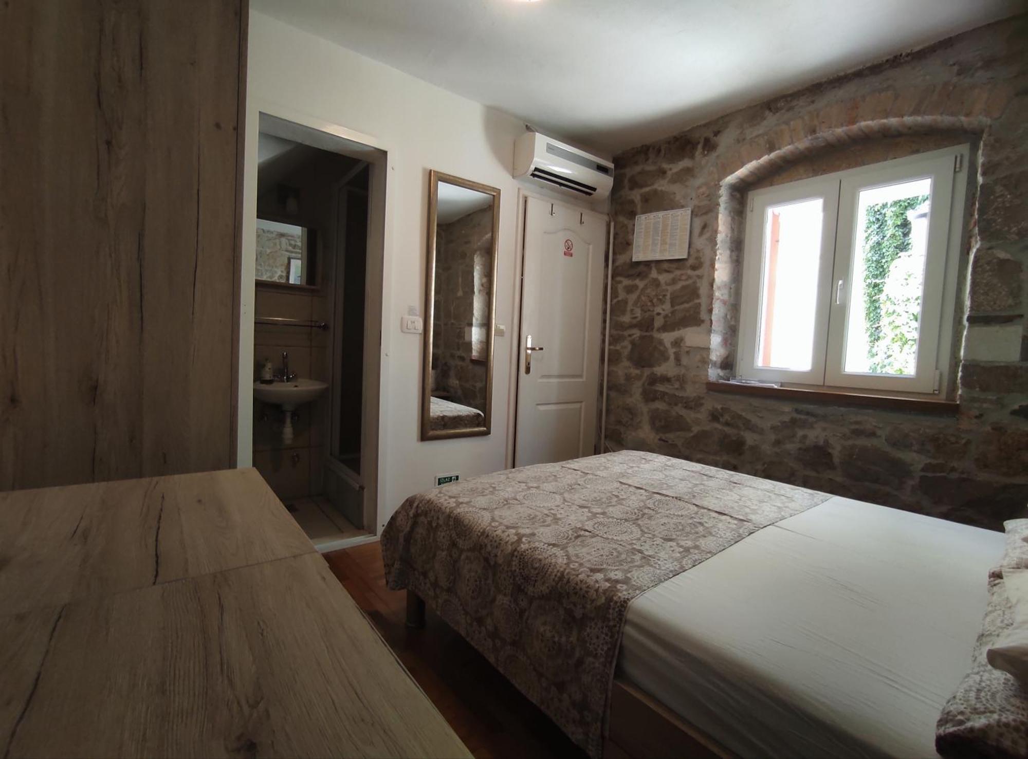 Guesthouse Mirula Split Bagian luar foto